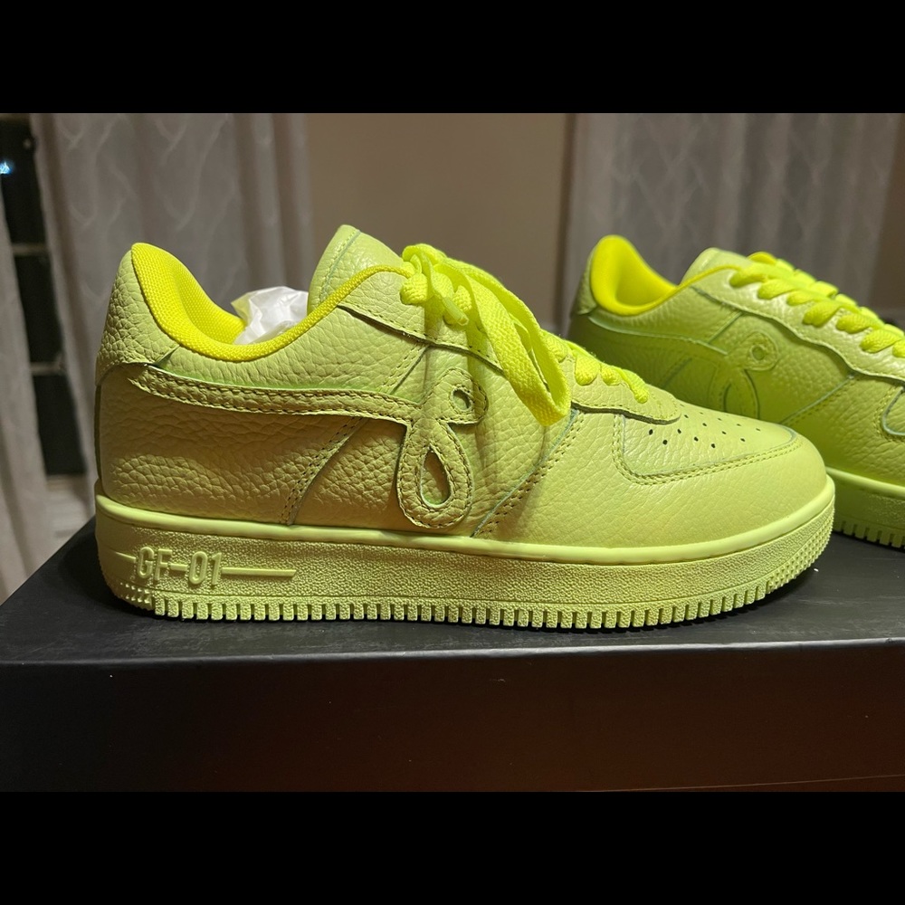 Brand New John Geiger Shoes in Volt Mens Size 6